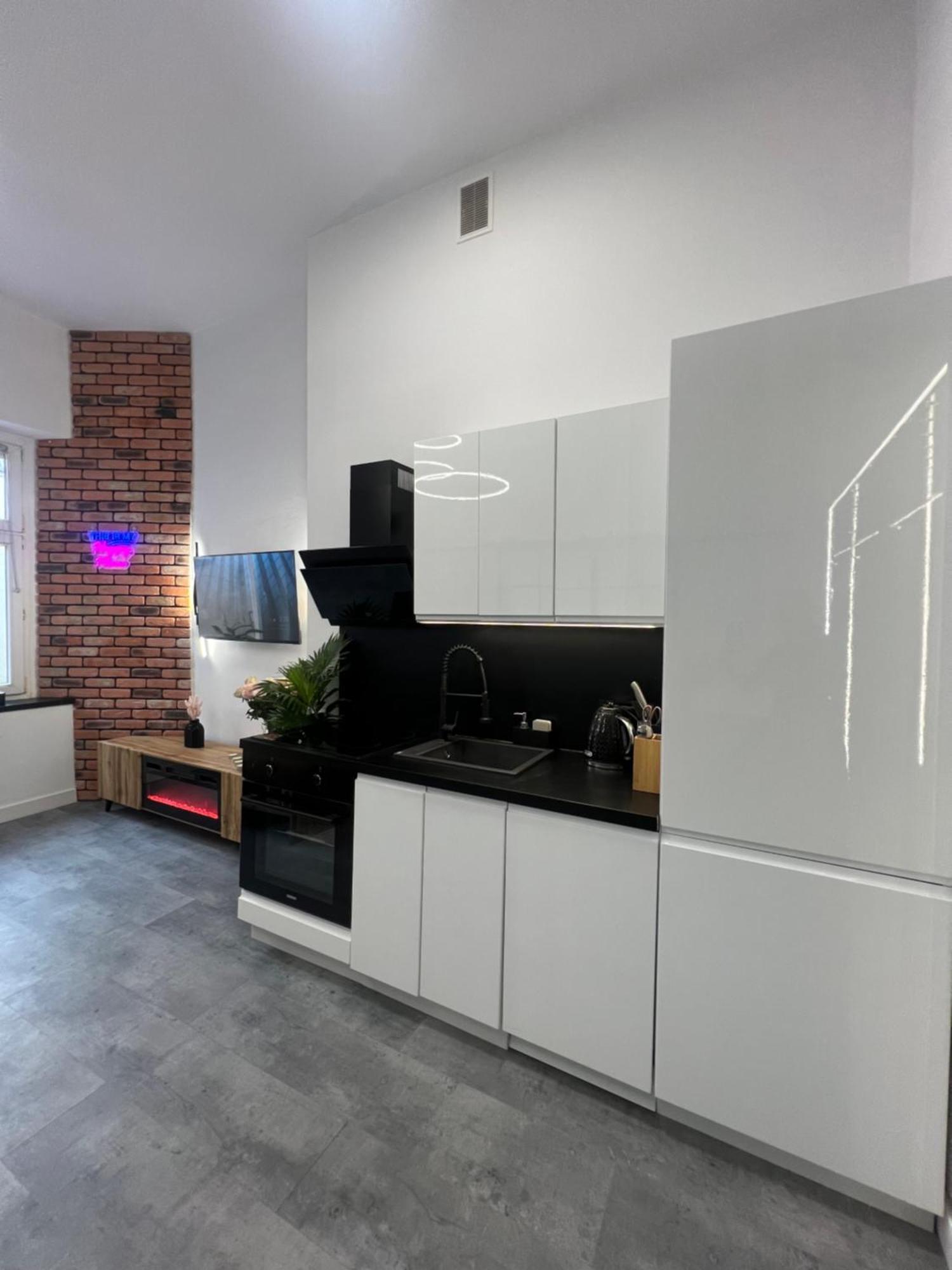 Loft W Centrum Z Jacuzzi Wrocław Exterior foto