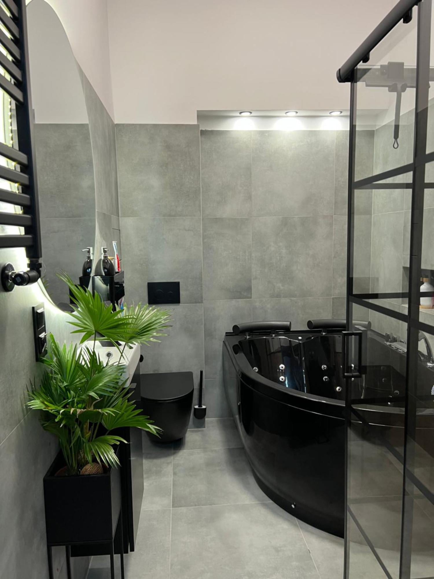 Loft W Centrum Z Jacuzzi Wrocław Exterior foto