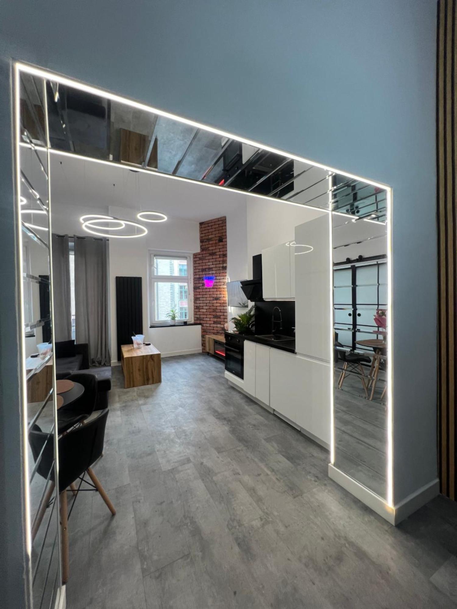Loft W Centrum Z Jacuzzi Wrocław Exterior foto